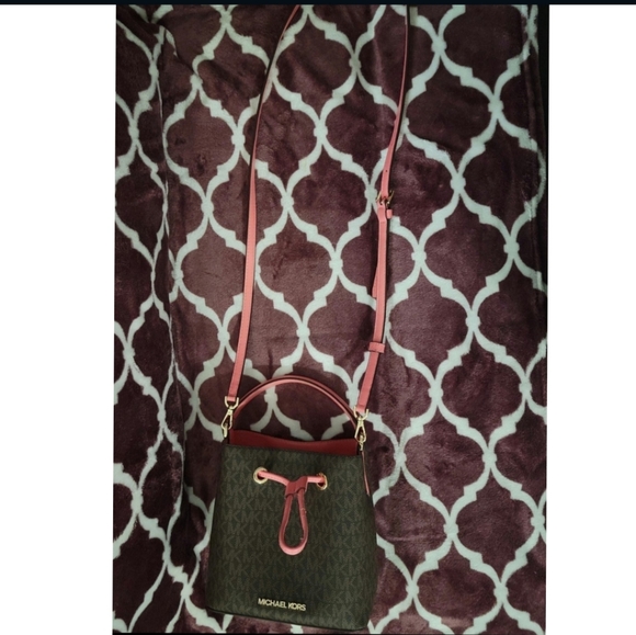 Michael Kors Mini Suri Crossbody - Picture 2 of 10